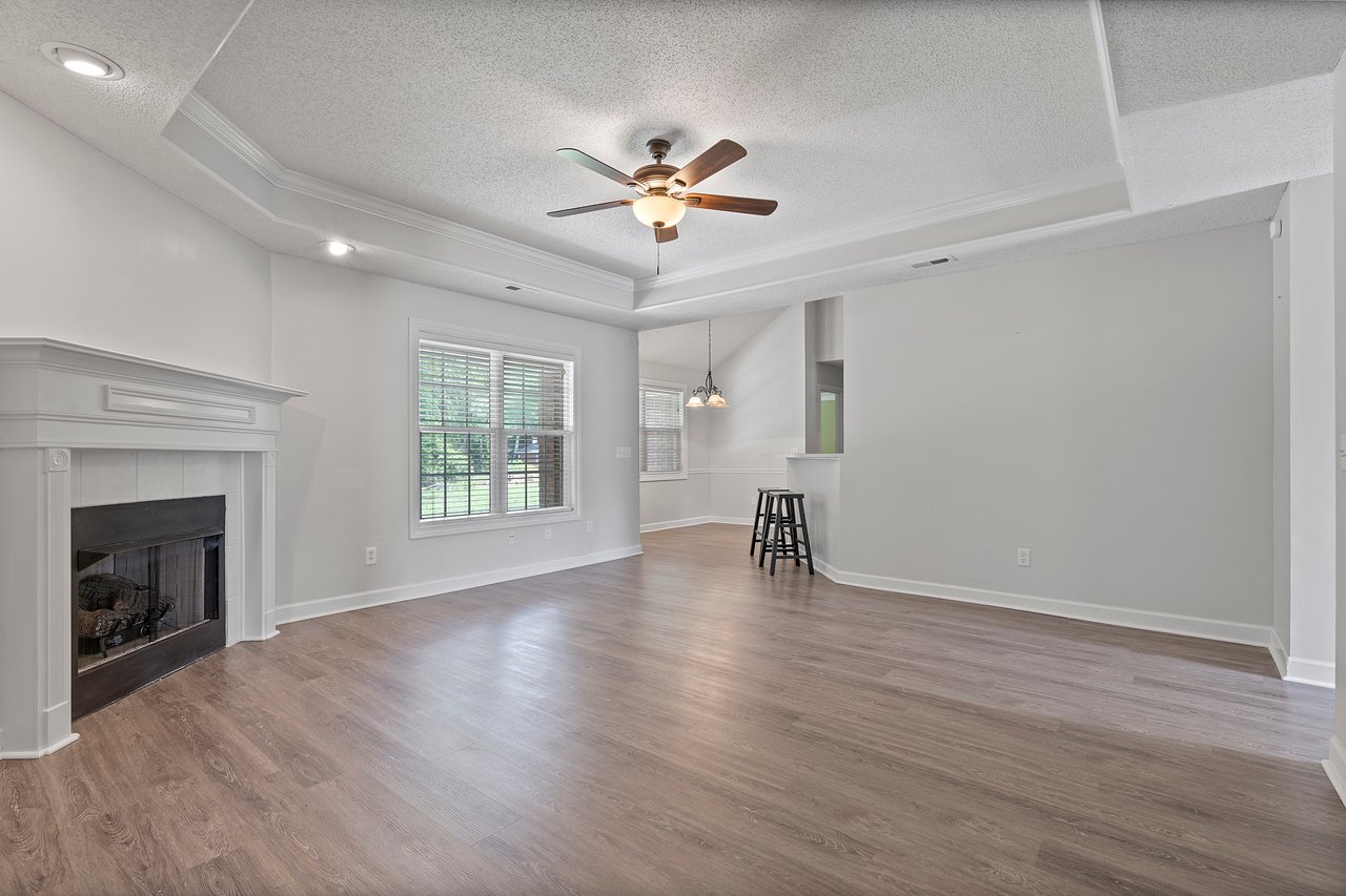 Brand New Listing In Harvest!!