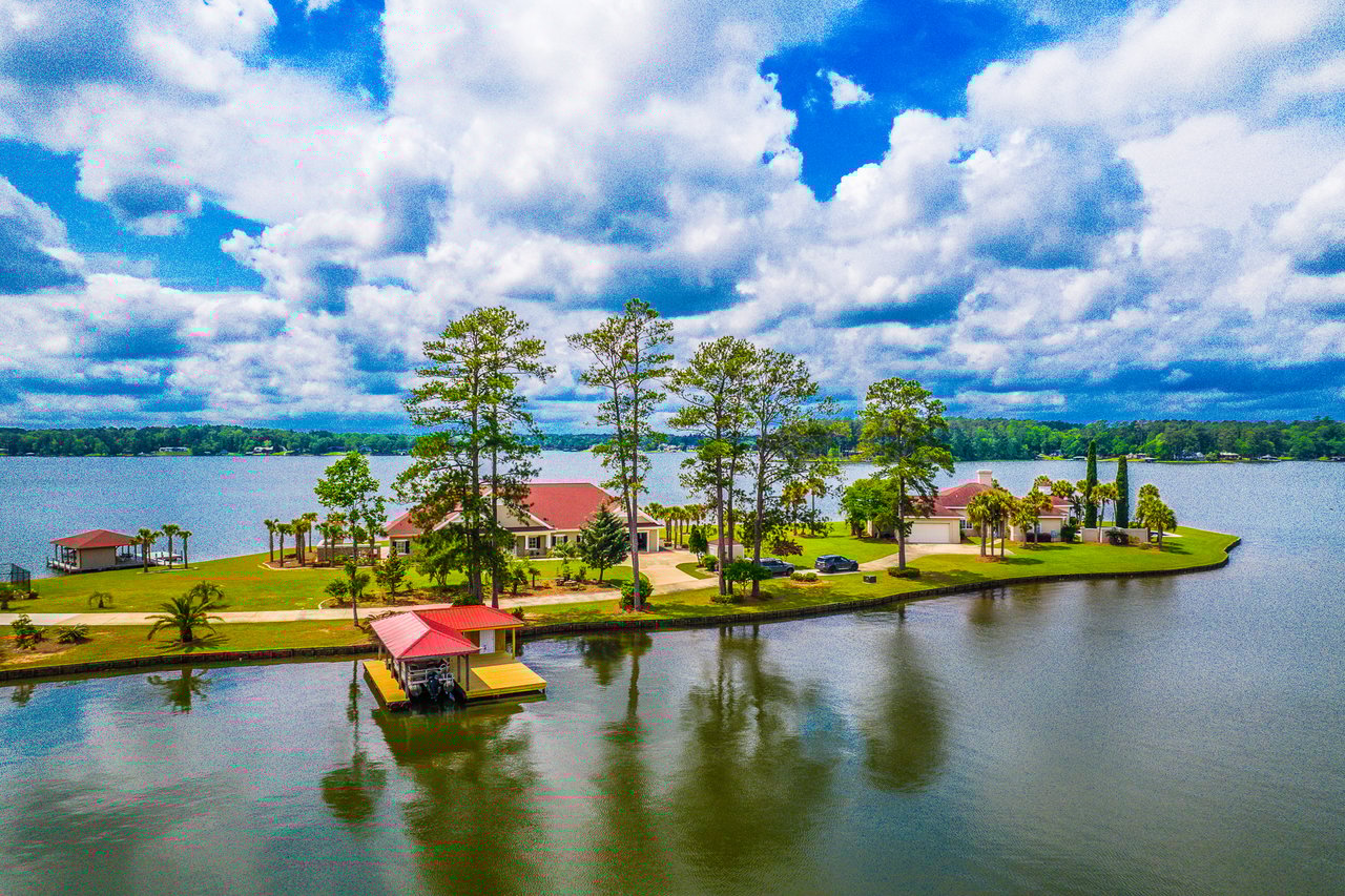 745 S Chickasaw Trail