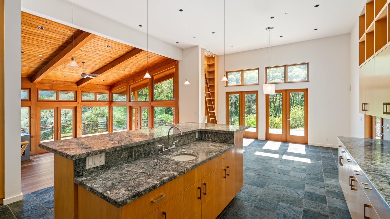 Leslie Creek Retreat