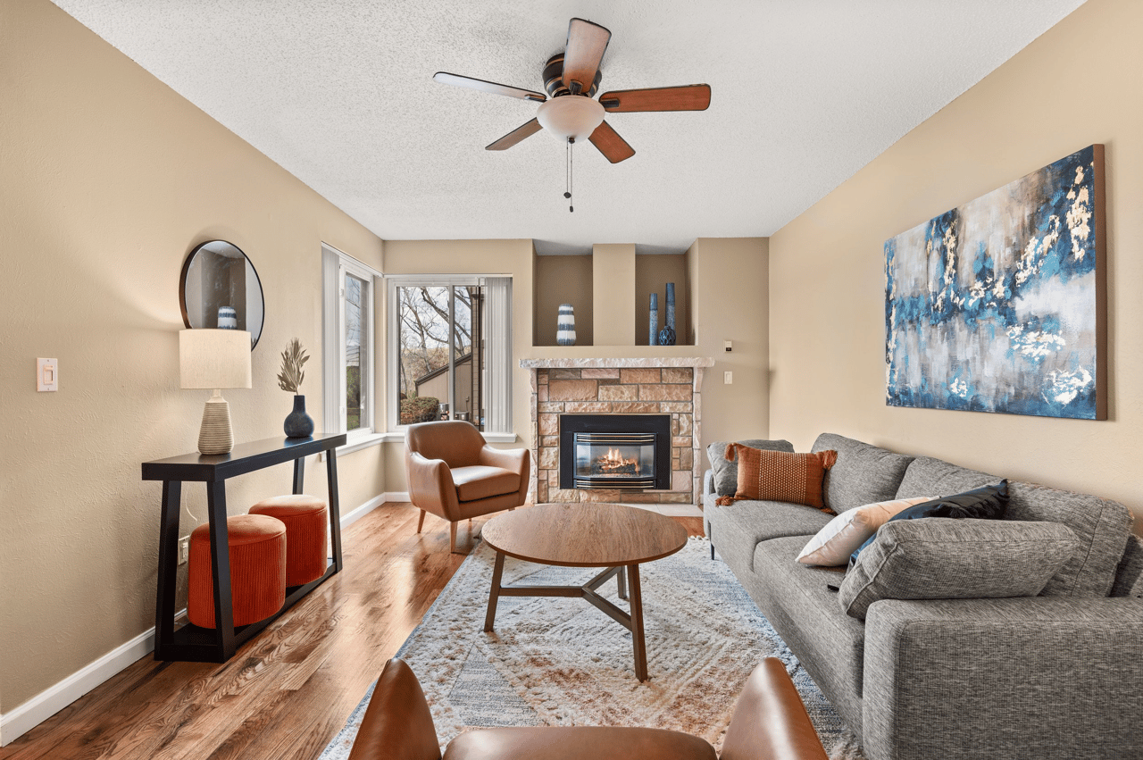 Just Listed: Experience Lakeside Serenity in this Captivating Townhome!