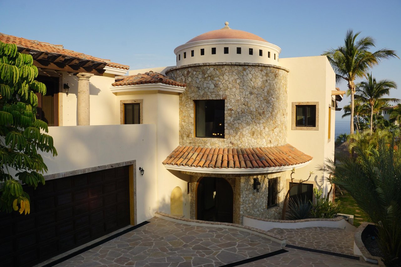 Calle Tiburon, Hacienda Palmilla San Jose Corridor