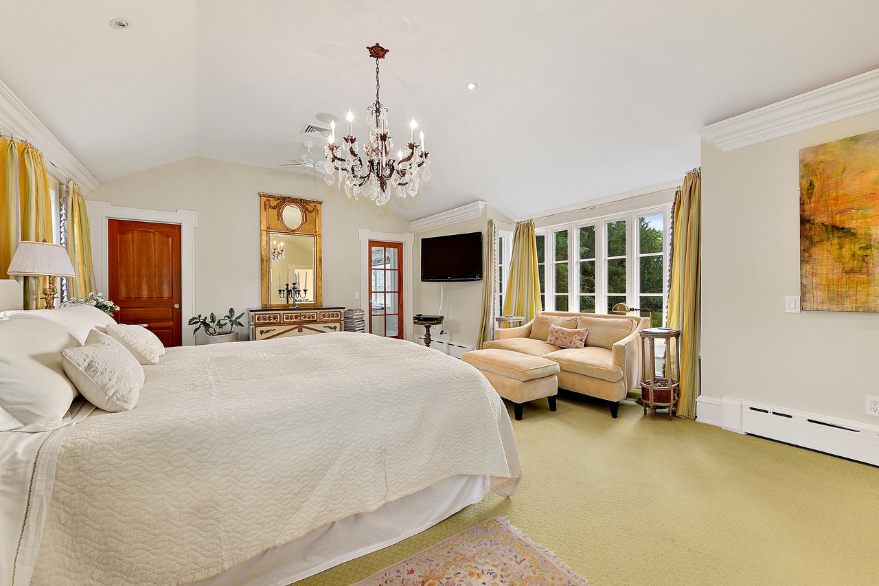 16 Whippoorwill Road
