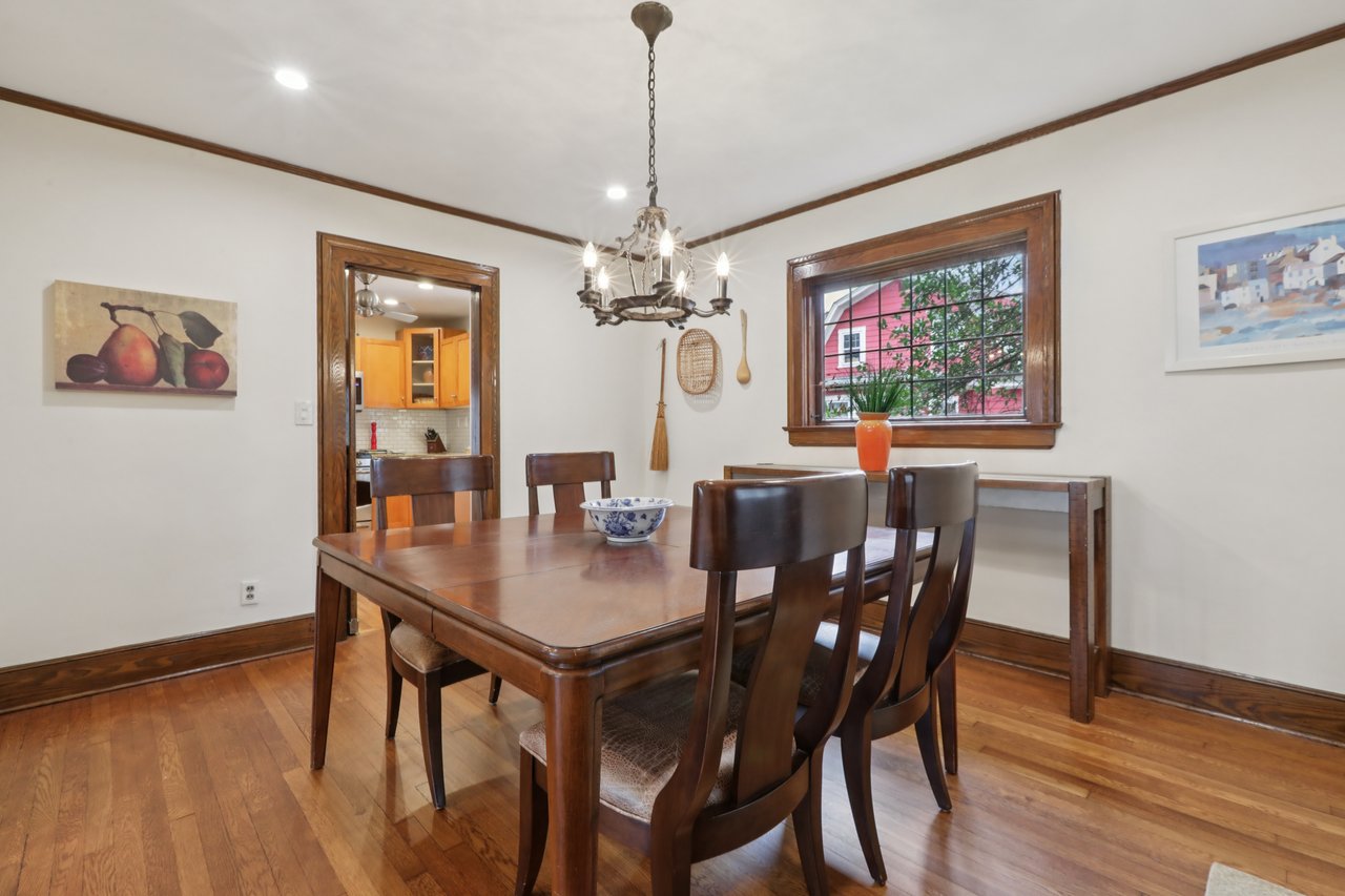 62 Hillside Ave