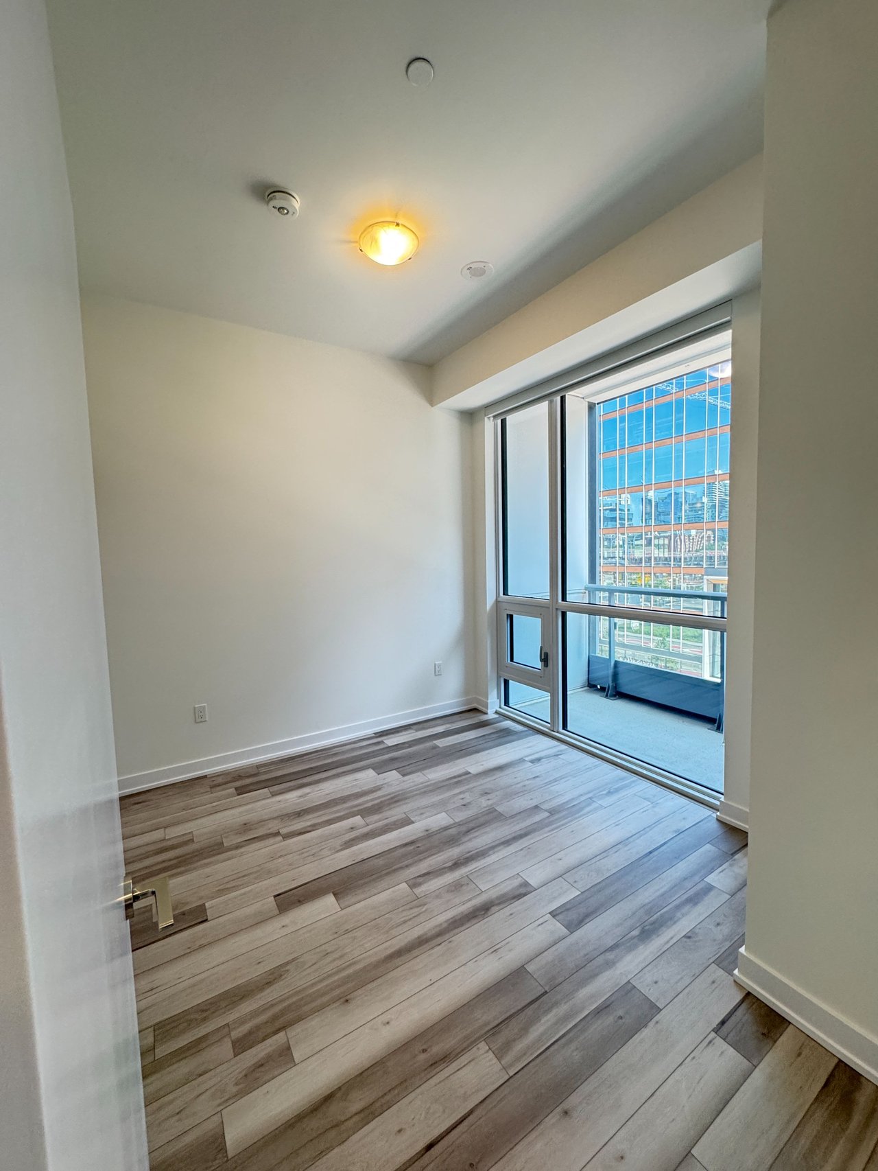 #520 - 15 Richardson Street, Toronto Unit: 520