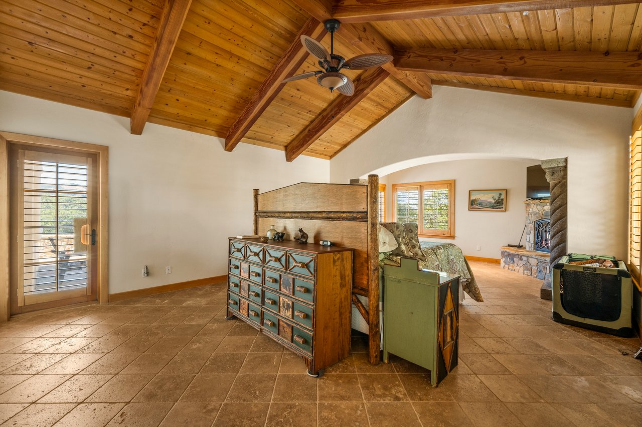 41290 Avenida Delores