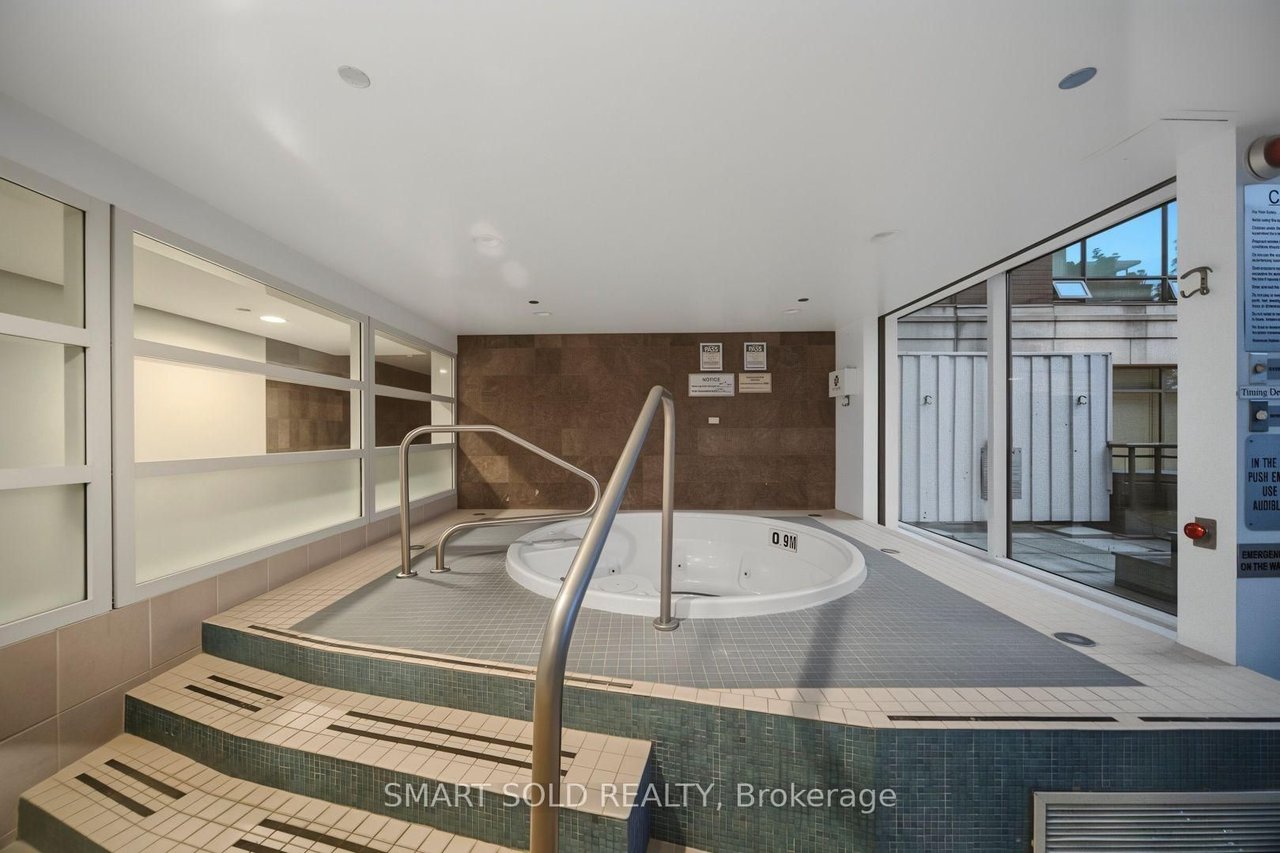 PRESTIGE AT 500 QUEENS QUAY WEST