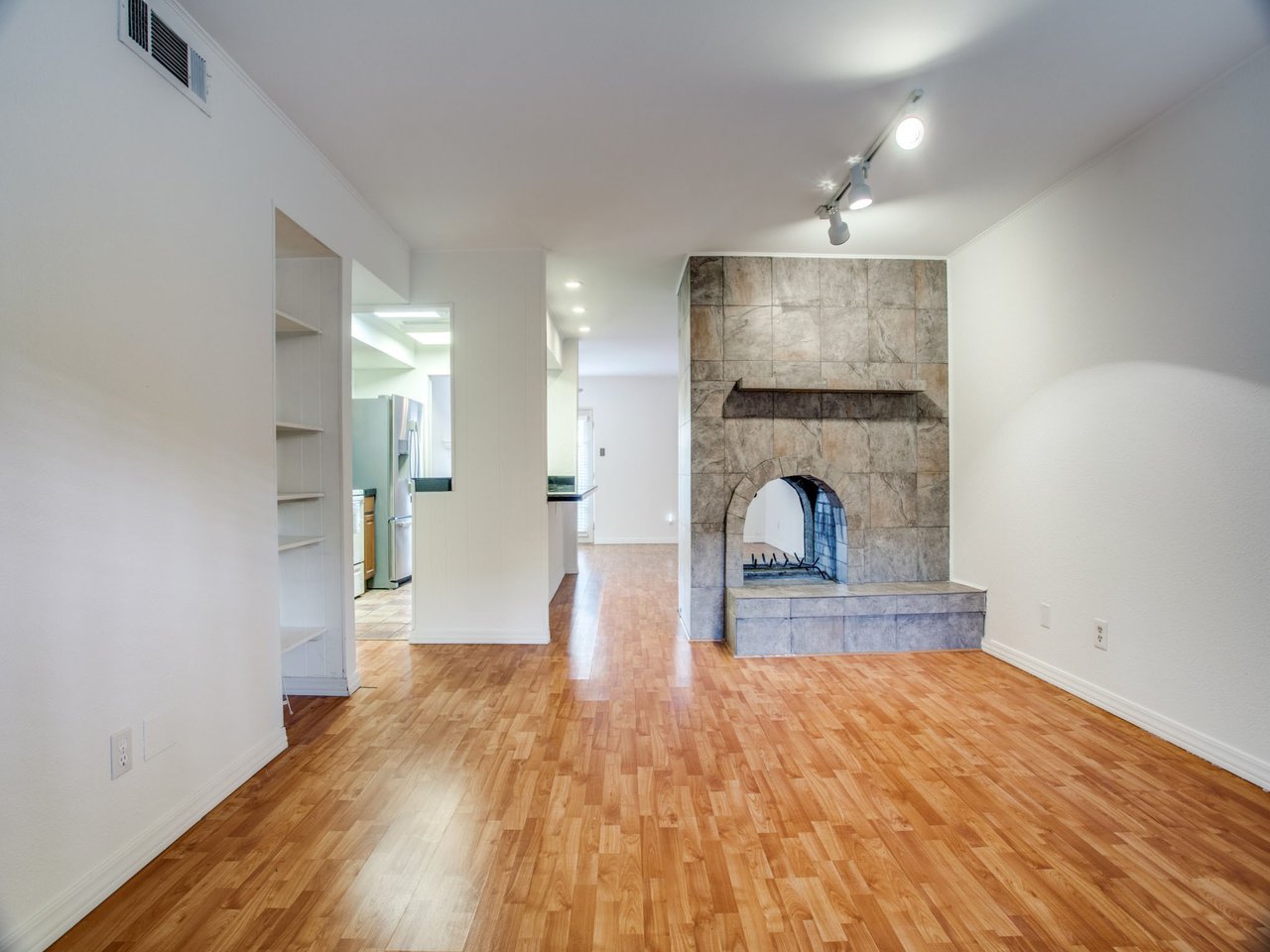 5916 Birchbrook Dr. #136
