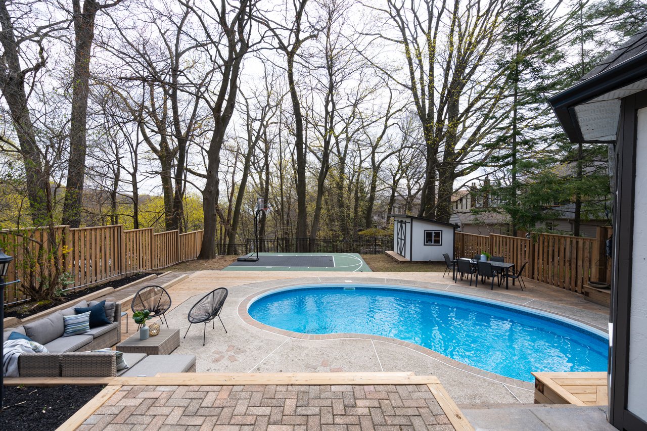 27 Bracken Ave