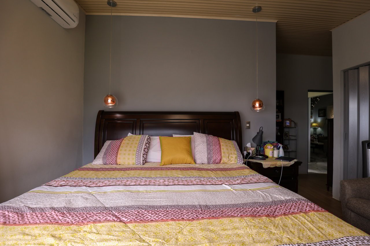 5-BEDROOM CHIRRIPO MOUNTAIN VIEW HOME WITH EASY ACCESS, PREMIUM FINISHES, FRUIT TREES AND LANSCAPED – 0.22 ACRES