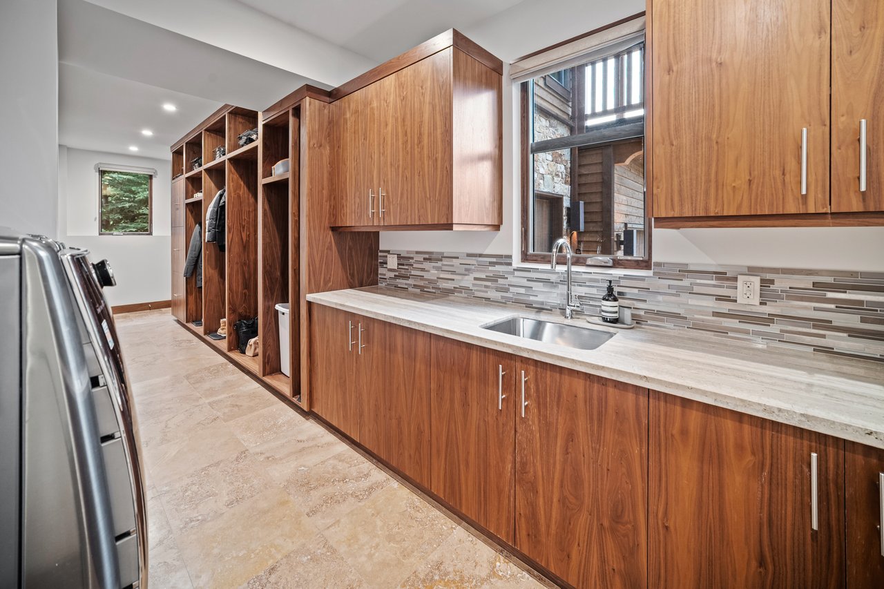 Refined Mountain Living at Cairns Landing