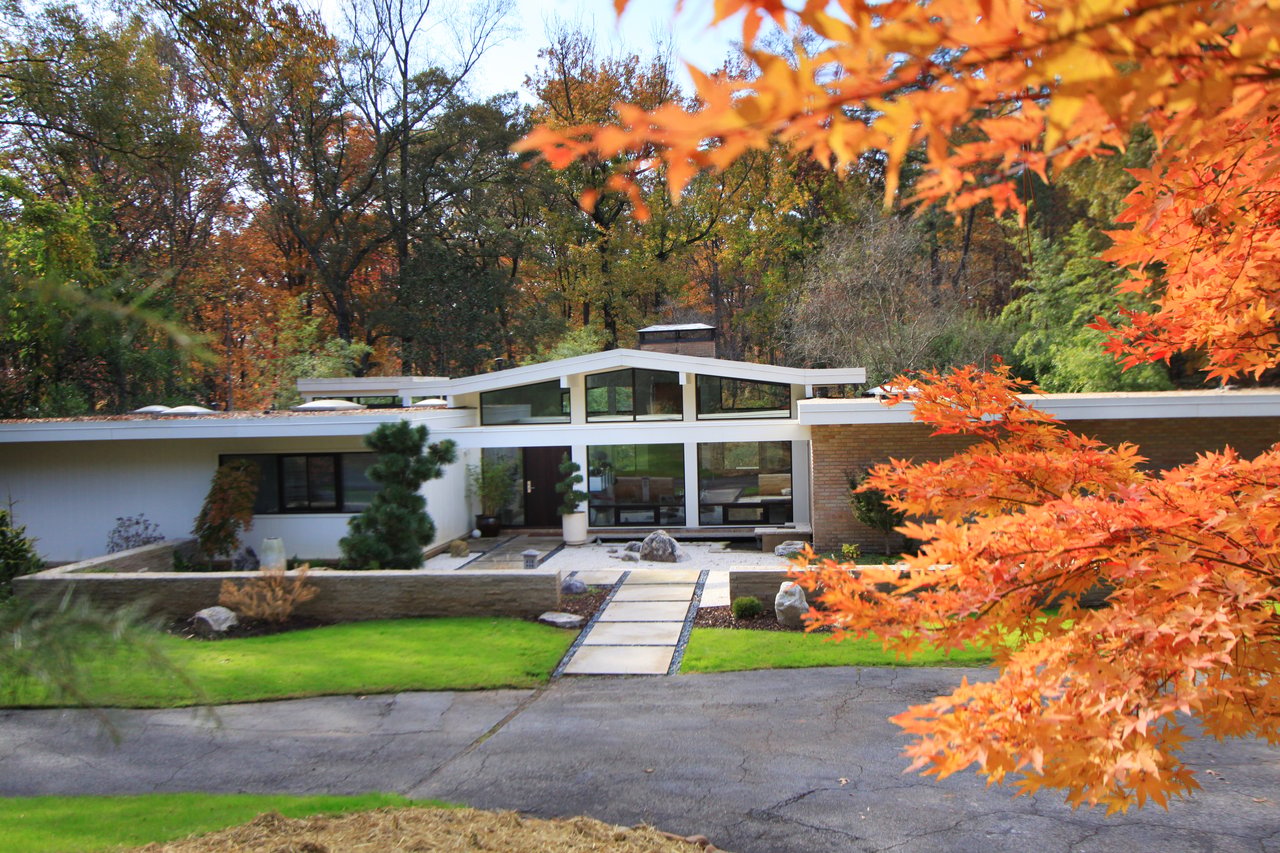 Tlc’s Four Houses Features Agent Debra Johnston