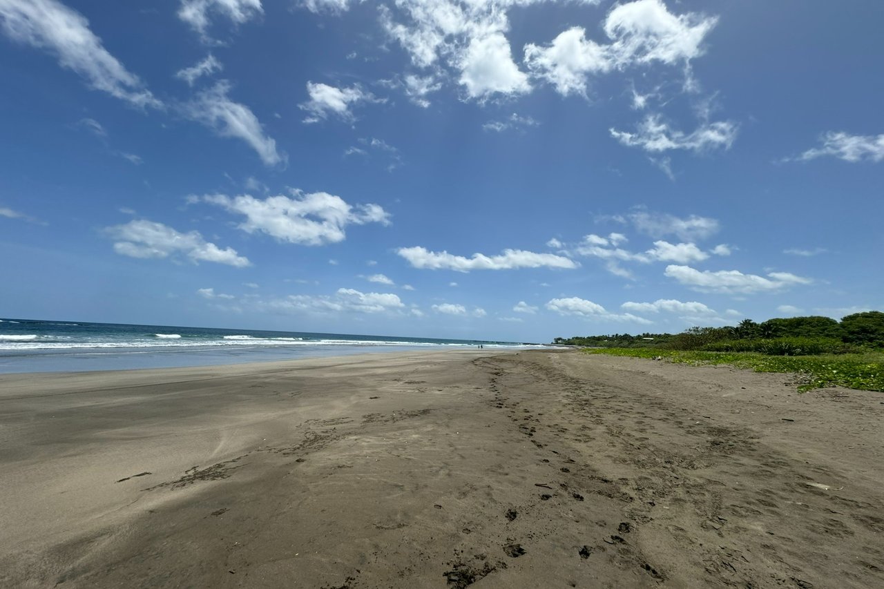 One of a kind Beach Front Parcel in Junquillal Junquillal,