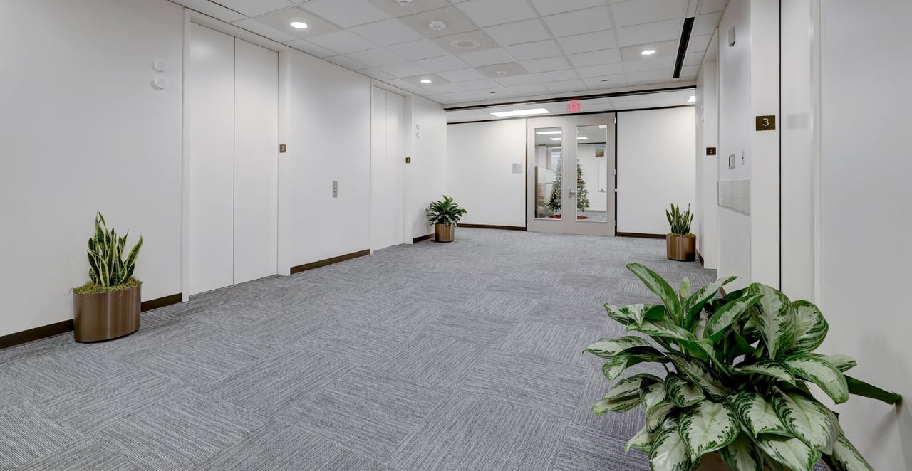 Park Cntl Plaza - 1111 N Loop W