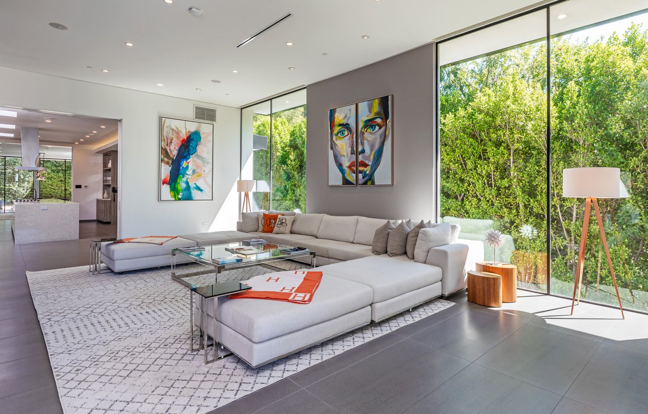 2002 LOMA VISTA DR