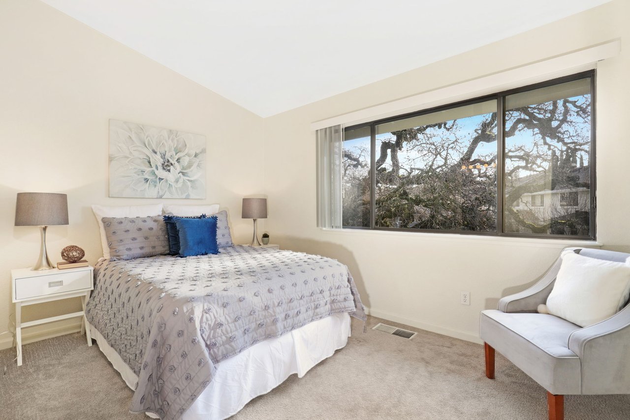 2582 Oak Rd. #217, Walnut Creek