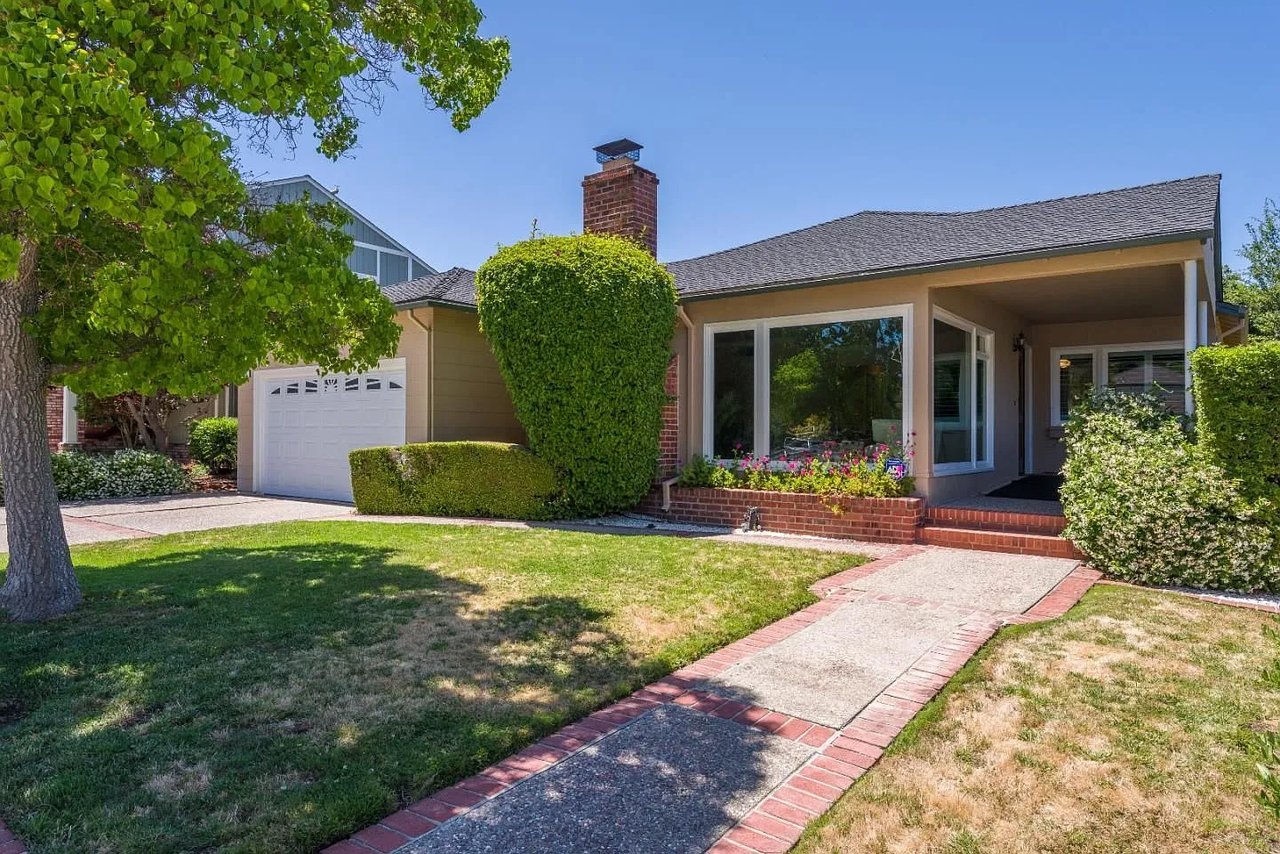 1928 Devereux Dr