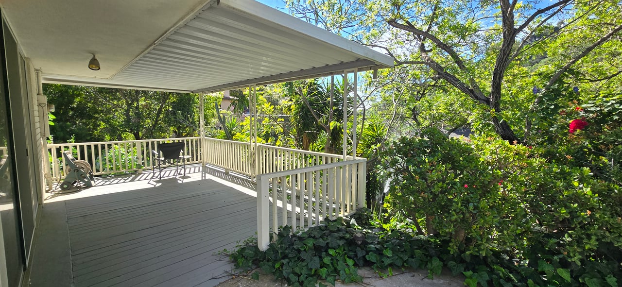 1905 N. Beverly Place
