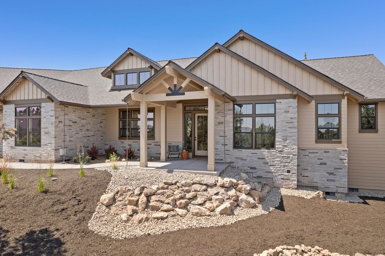 8211 Sora Ct