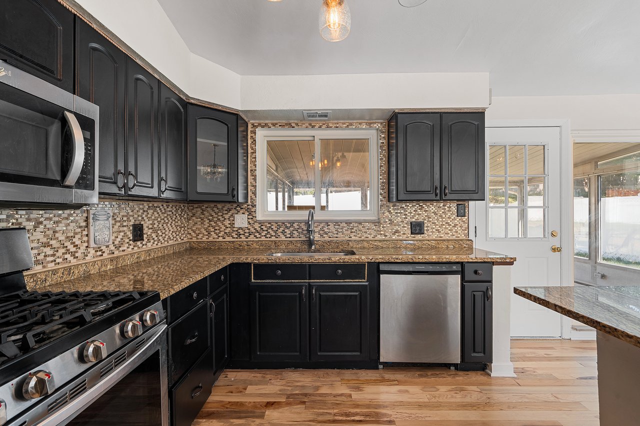 1332 Foxboro Dr
