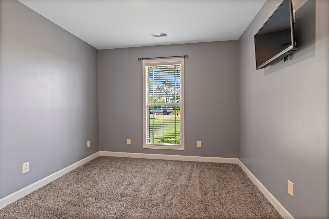 Large Lot - Minutes from Huntsville - Lawn Care Included