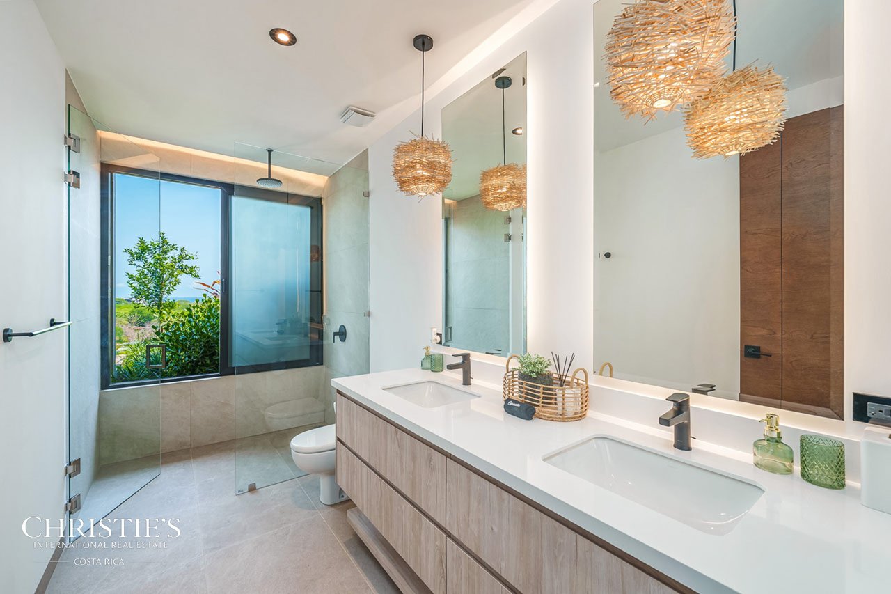 Modern Luxury Villa with Panoramic Ocean Views in Tamarindo - Villa Brisas del Mar
