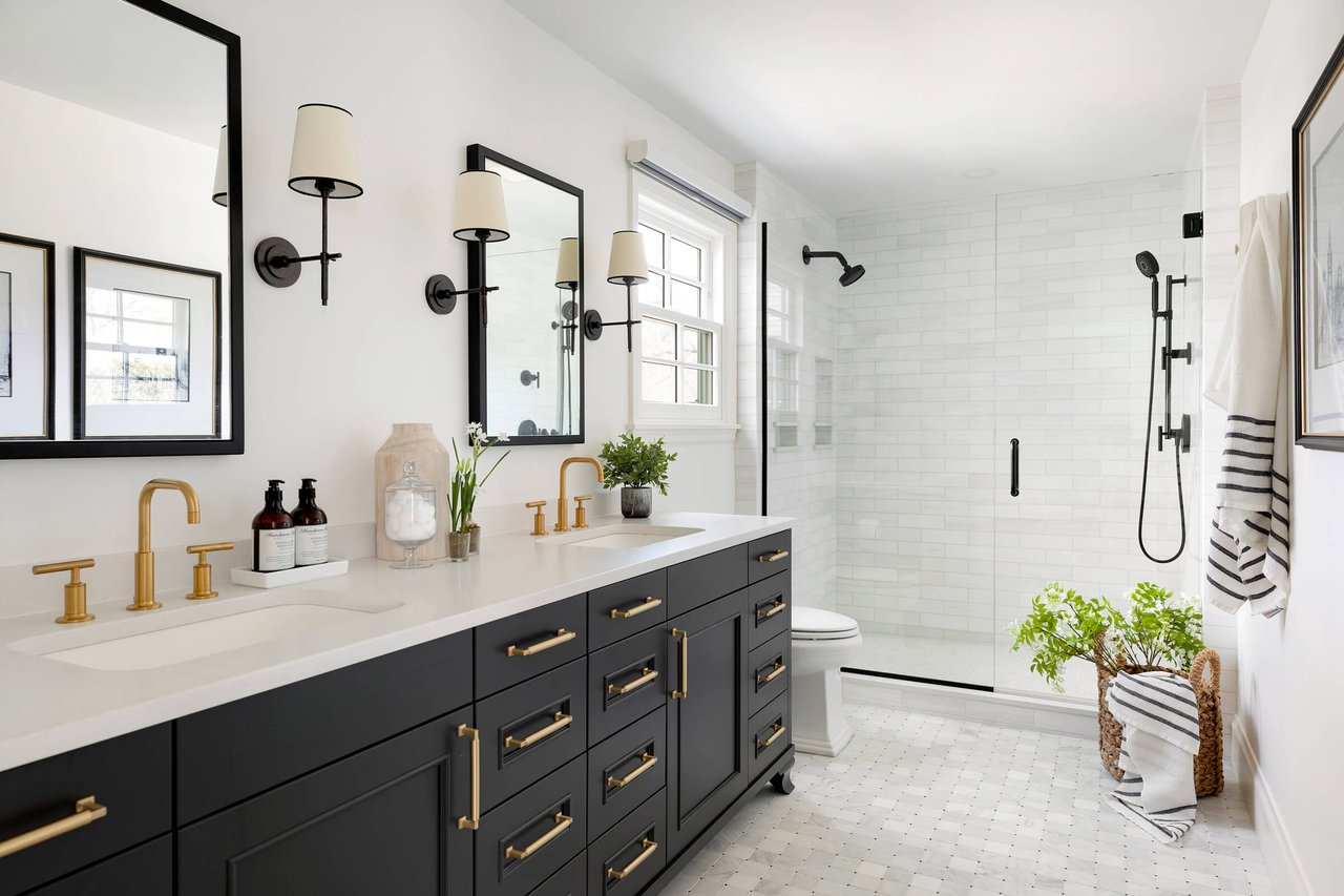 All About Bathroom Remodels – Bath Remodel Costs & Tips – Bathroom Improvements for Older Homes