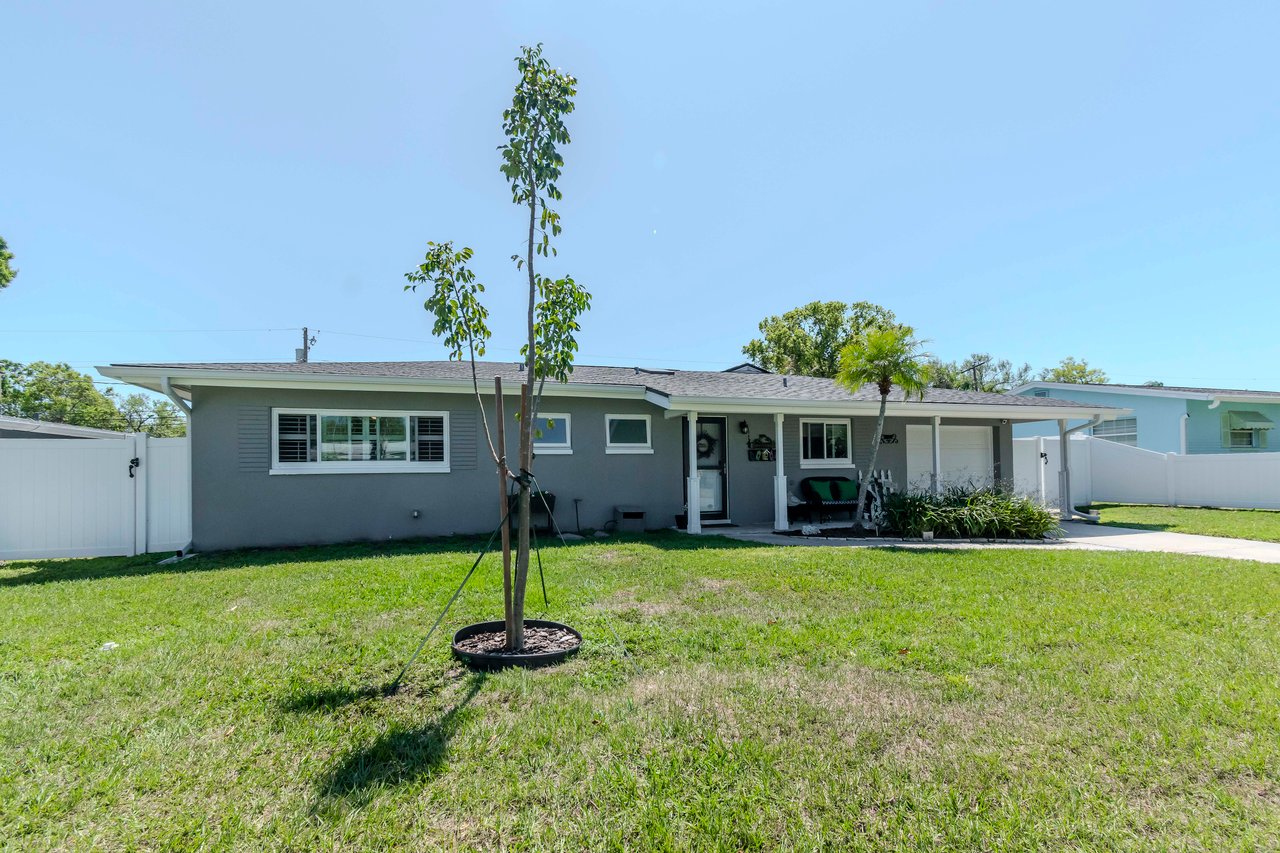 Close to the Beach. No HOA