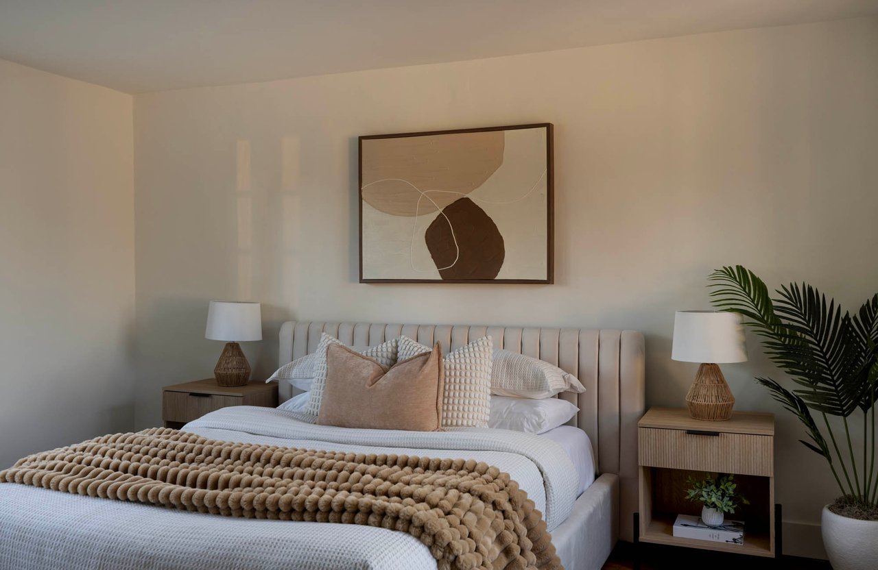 212 W Avenida Valencia