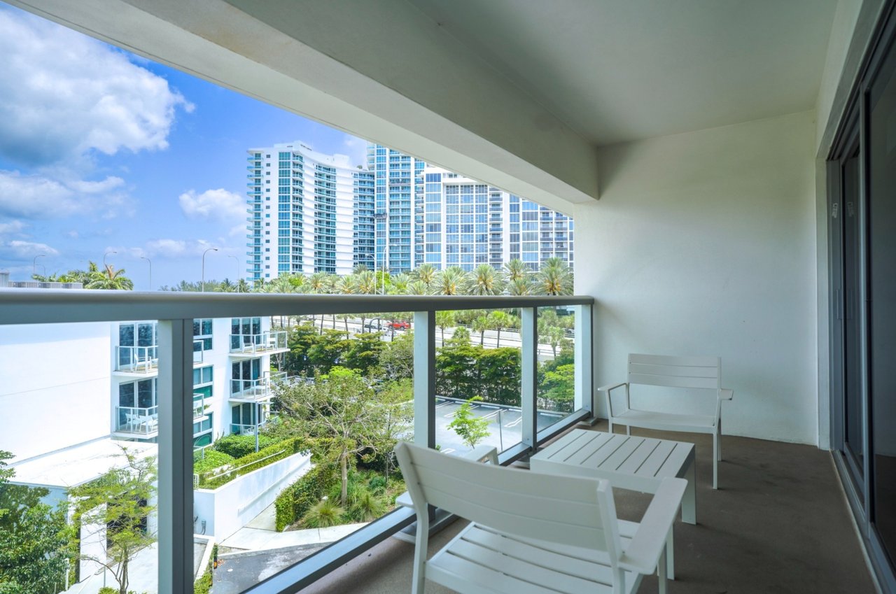 Beach Haus Bal Harbor