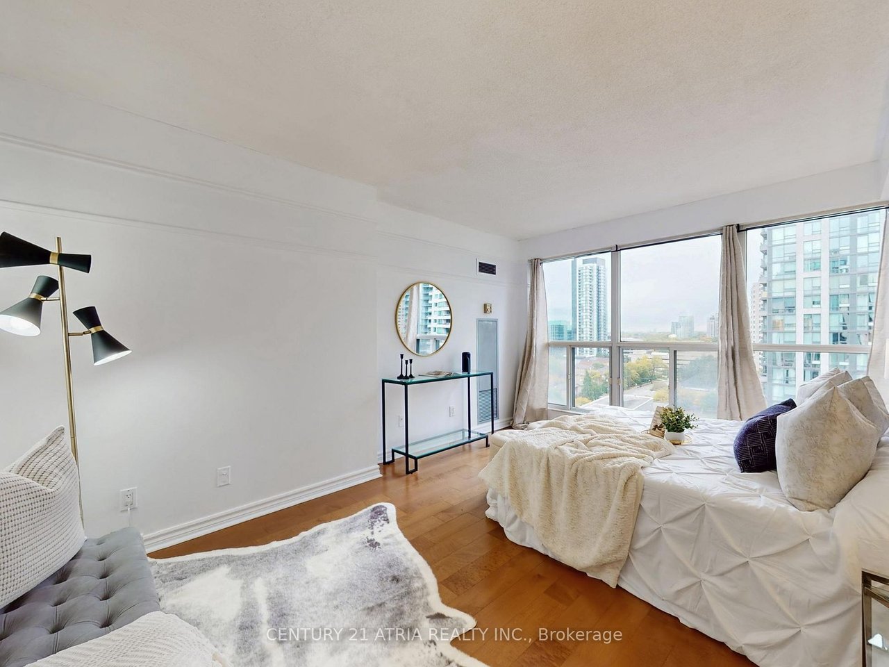 WILLOWDALE PENTHOUSE