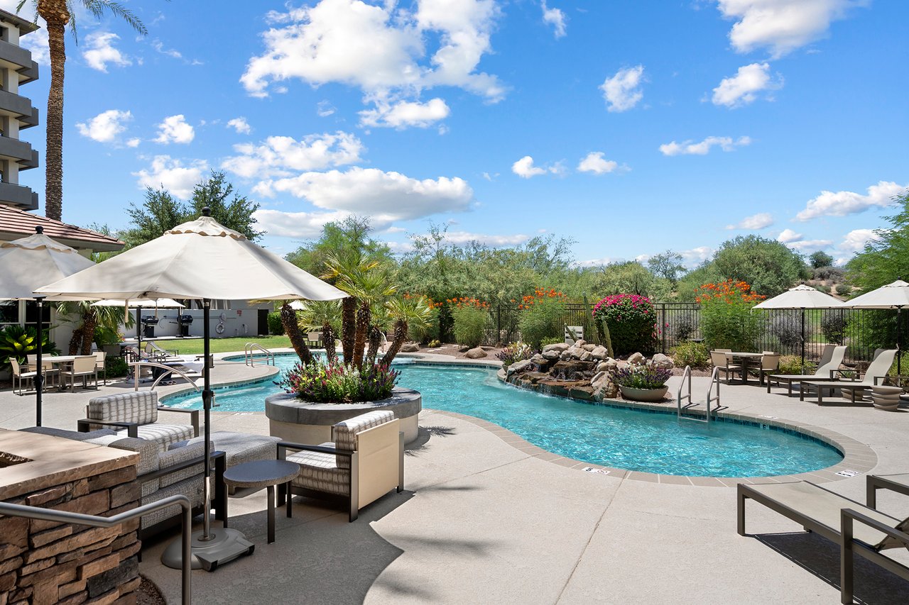 15802 N 71ST Street, 551