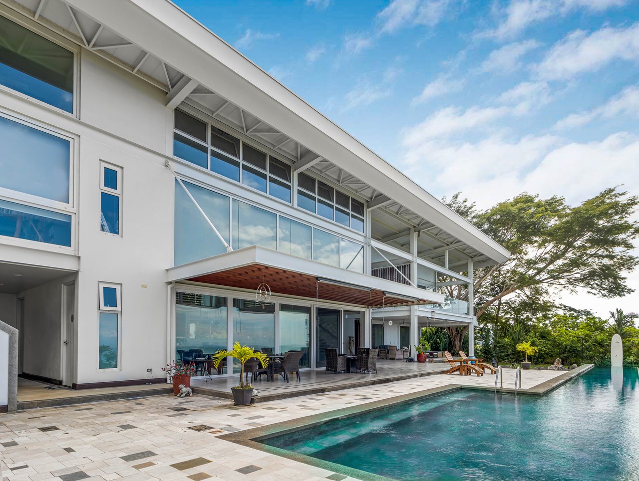 Nativa Contemporary Infinity Views | Luxury Rainforest Estate with Pacific Ocean Views