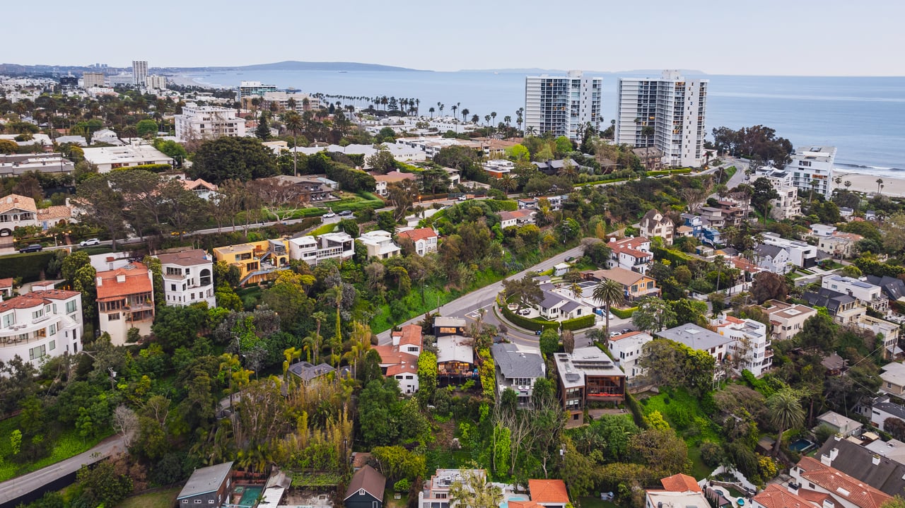 295 Mabery Rd, Santa Monica