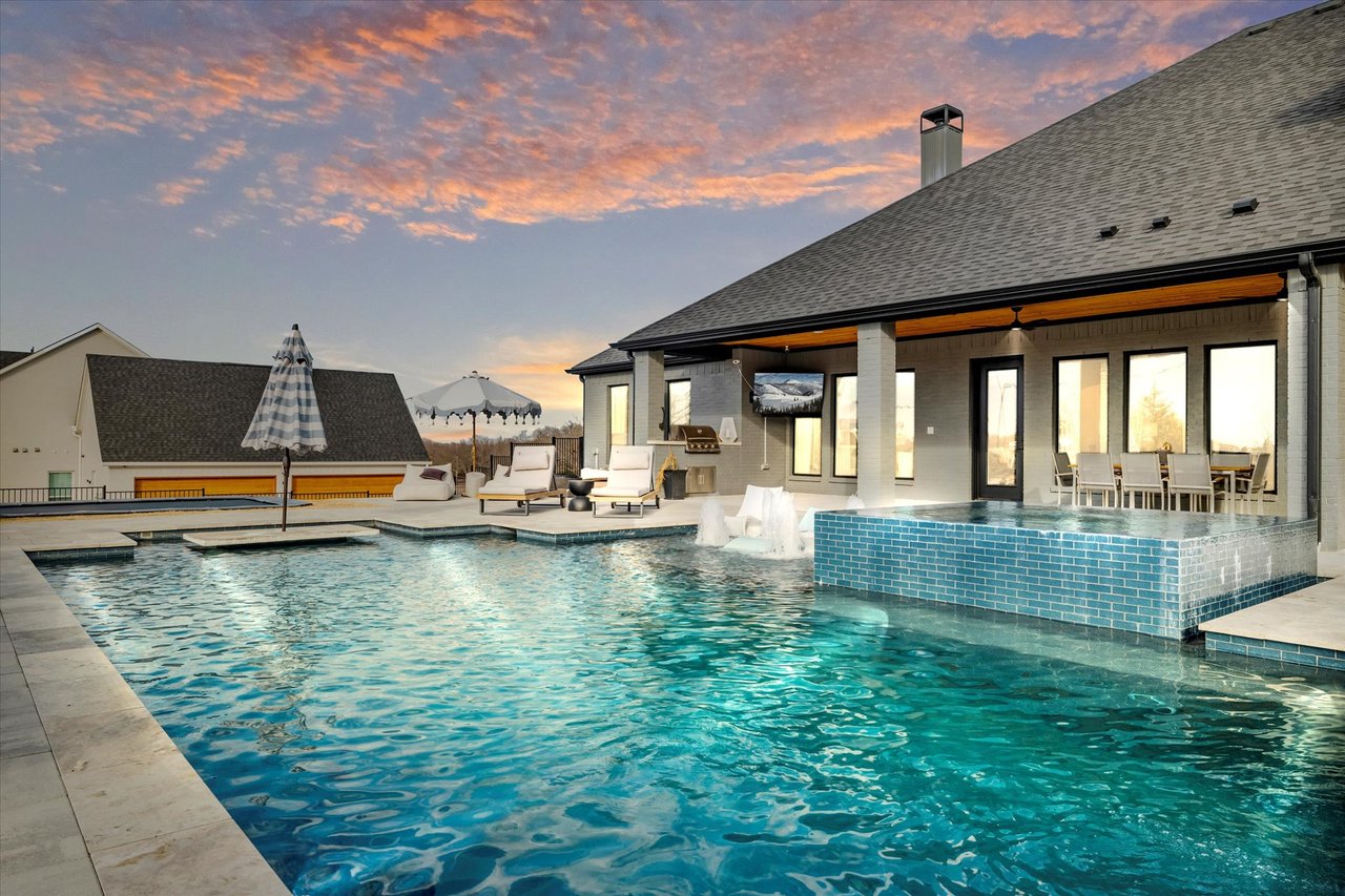 Modern Luxury at 1414 Tucker