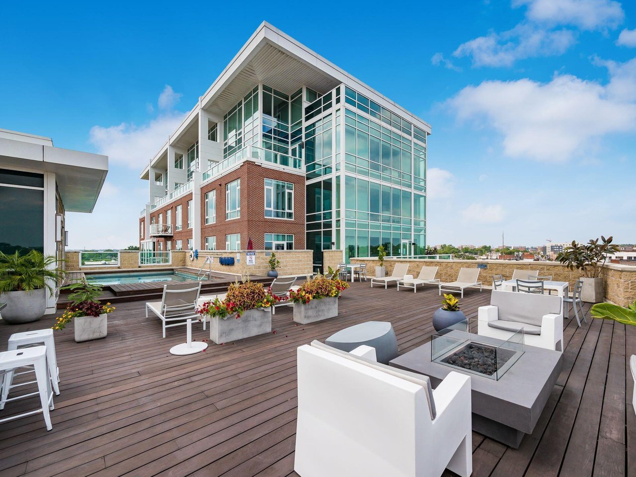 1145 N High Street #206: A Corner-Unit Condo with a Rooftop Pool in Victorian Village