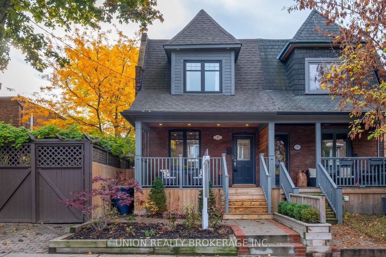 1 Neepawa Ave