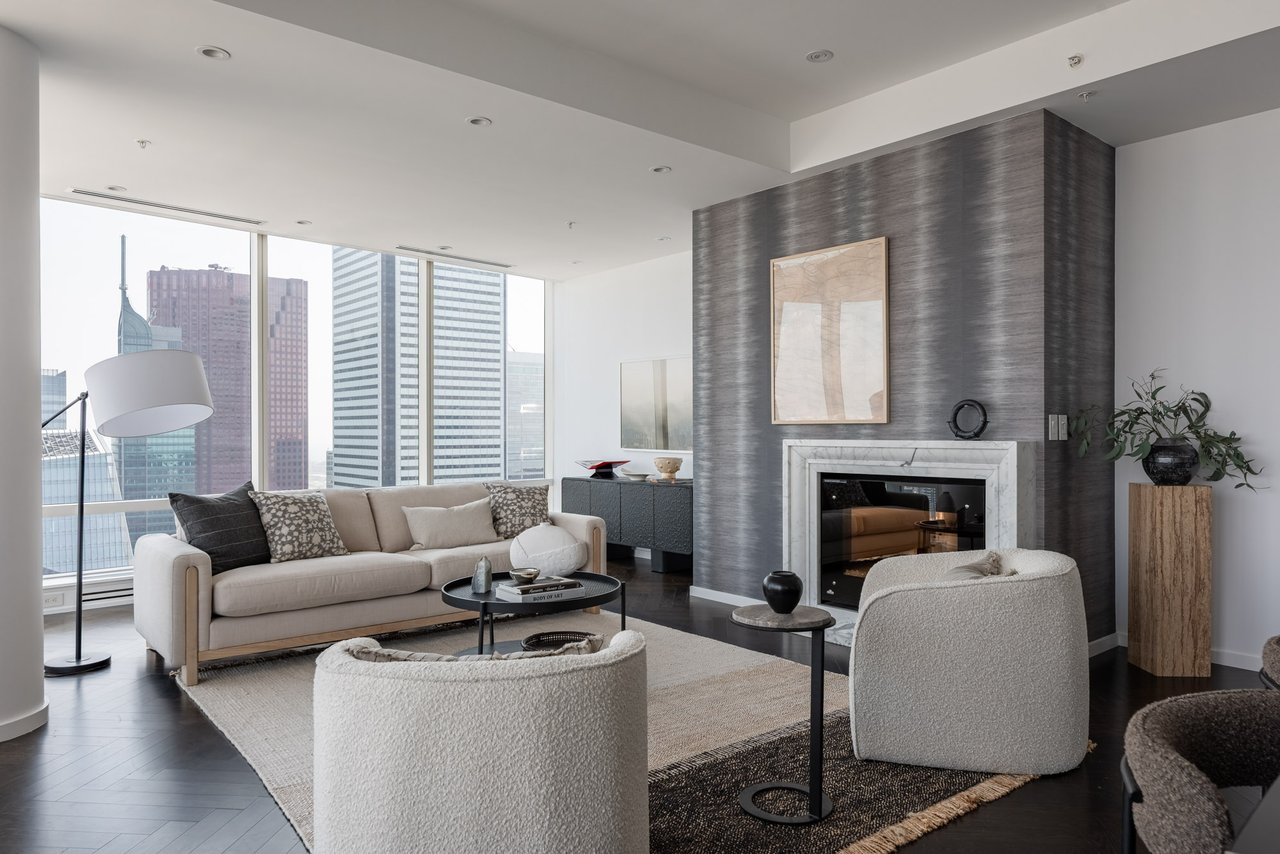 Suite 6104- 180 University Avenue