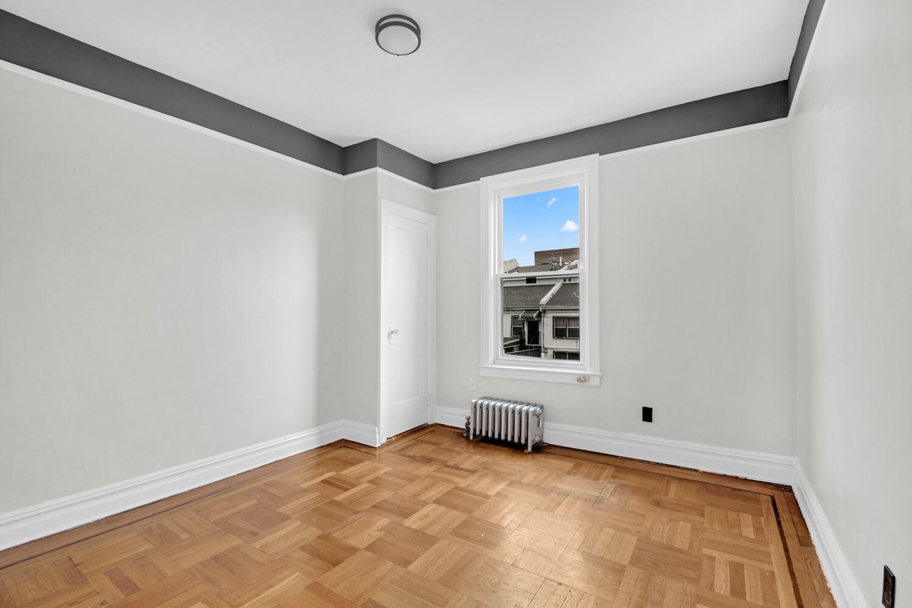 186 Macdougal Street