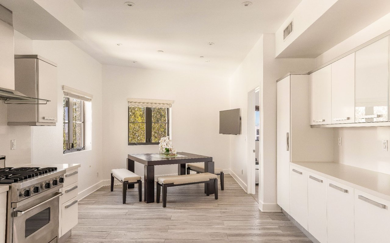 8788 Shoreham Dr Unit: PH43