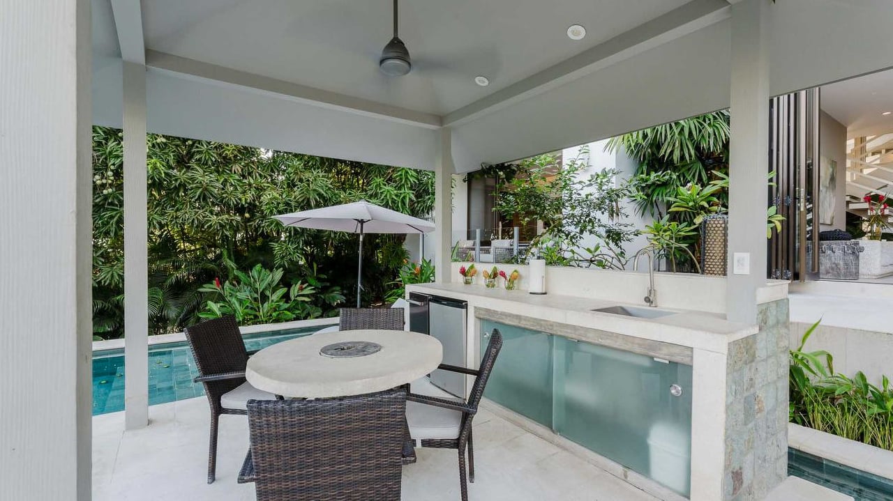 Mirazul, Hill Top Luxury Estate