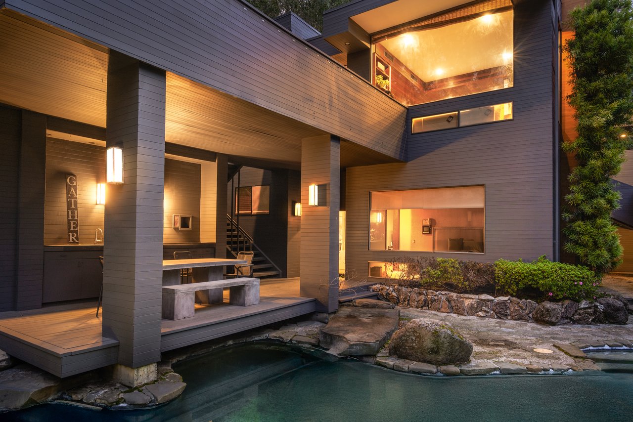 Modern Alamo Hideaway 