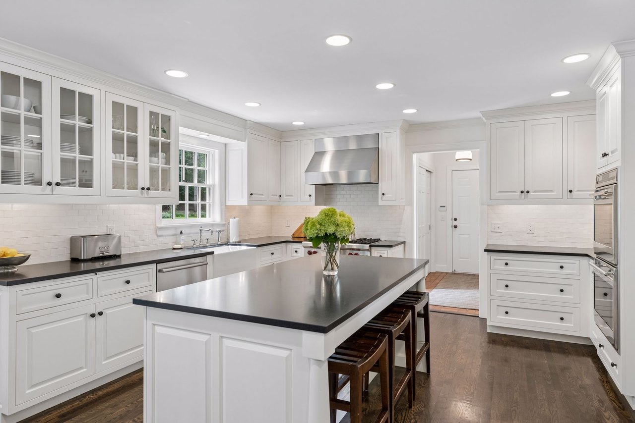 235 Hollander Road, Wayzata