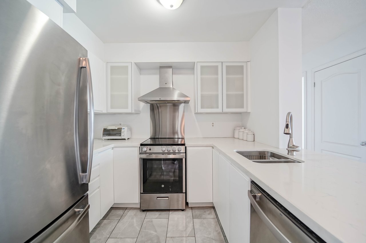 2772 Keele St 303