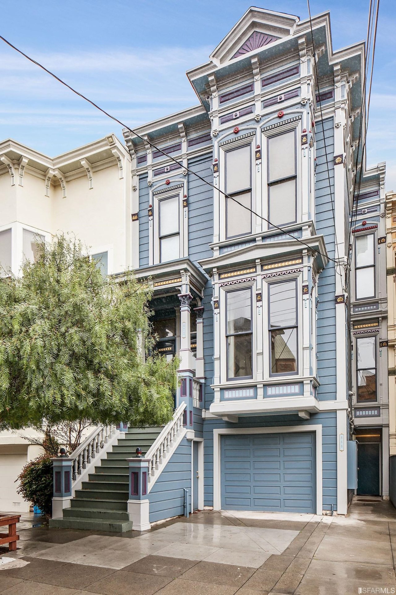 868 Page St