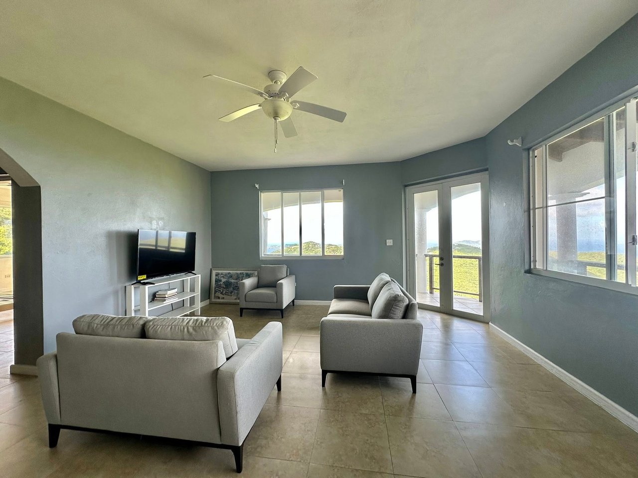 1062 Sabath Hill 2 Bedroom Apartment