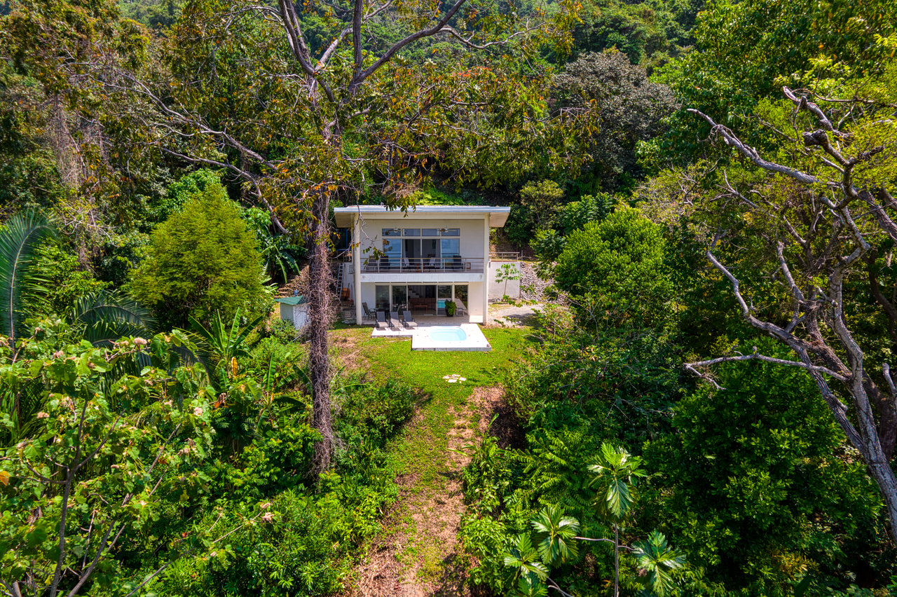 12.25 ACRES – 3 Bedroom 2 Story Ocean View Home 10 Min To The Beach!!!