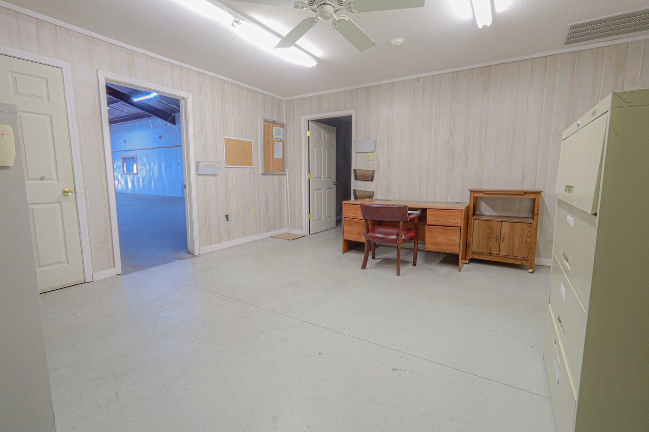 Lake Ouachita Commercial Building
