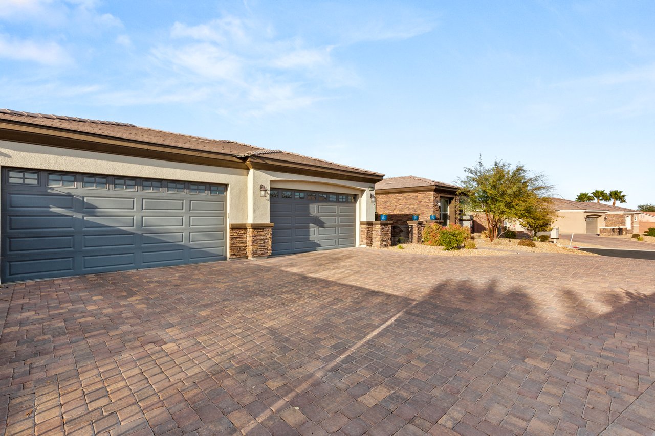 7165 North Grand Canyon Drive