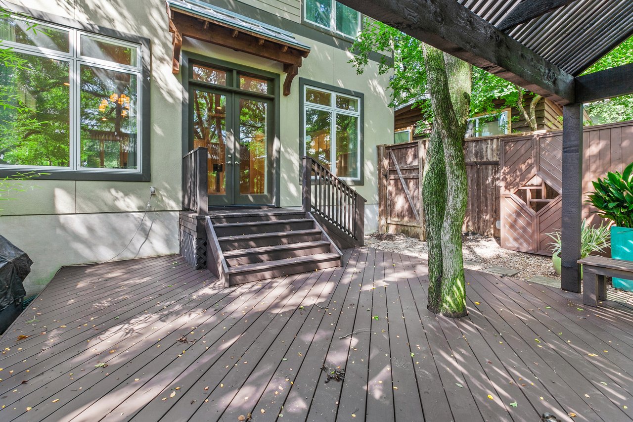 Deep Eddy Treehouse!