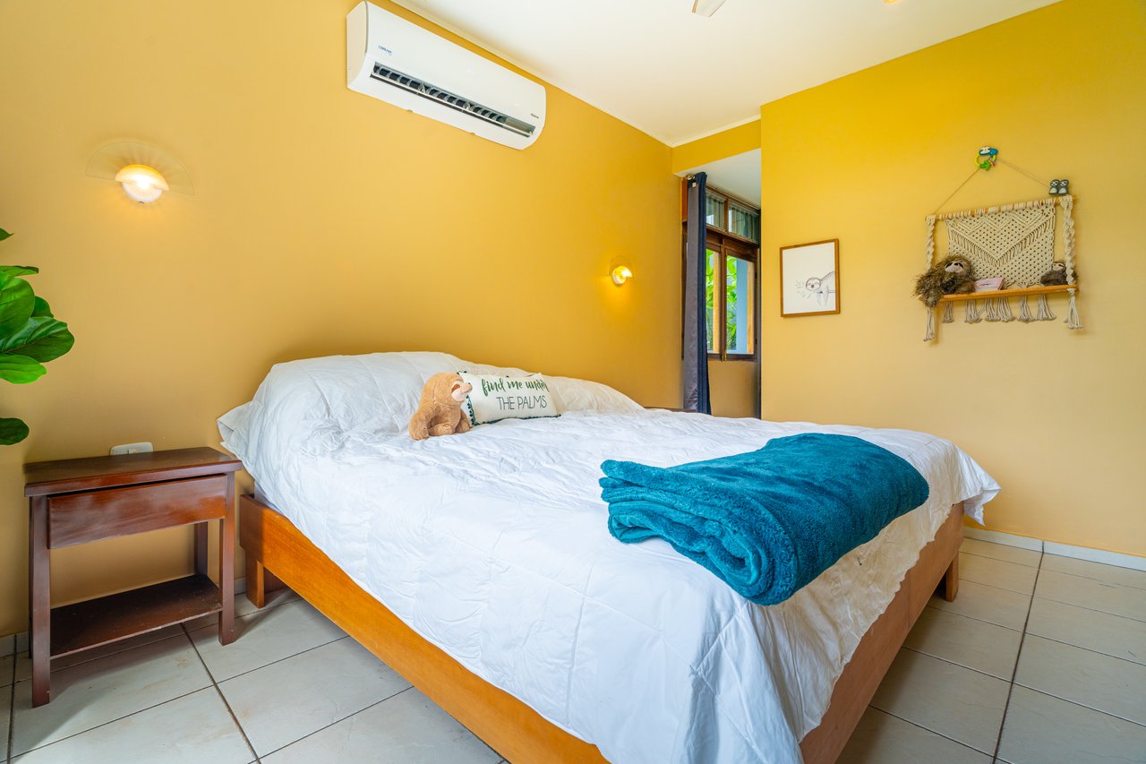 VILLA TURQUESA, MAJESTIC OASIS WITH EXTRA BUILDING SITE, CLOSE TO THE BEACH & WILDLIFE 